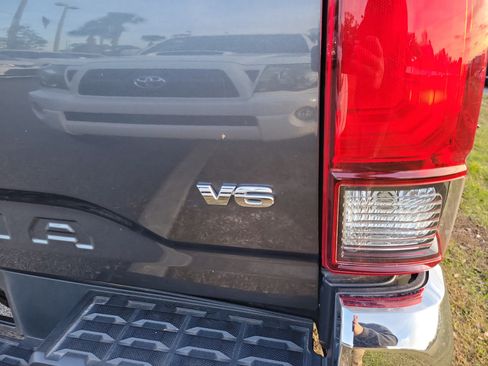 Used 2021 Toyota Tacoma SR5 image 18