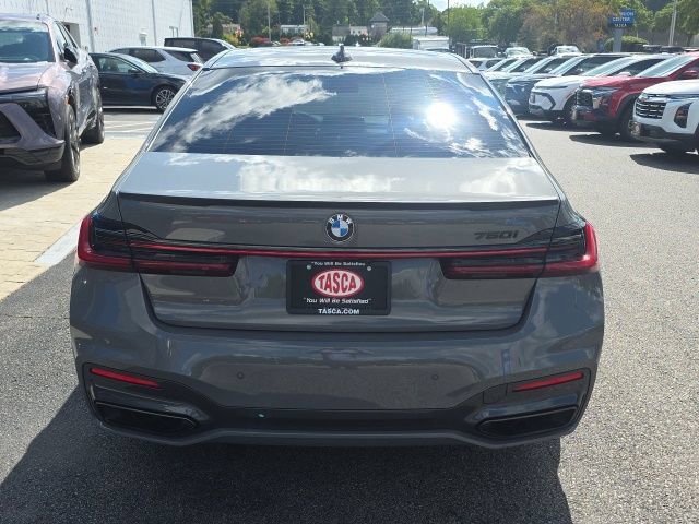 Used 2022 BMW 750i xDrive w/ Executive Package AWD/4WD image 3