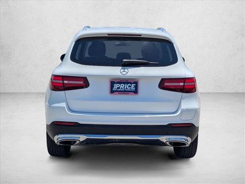 Used 2019 Mercedes-Benz GLC 350e 4MATIC image 7