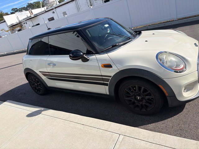 Used 2017 MINI Cooper 2-Door Hardtop FWD image 2