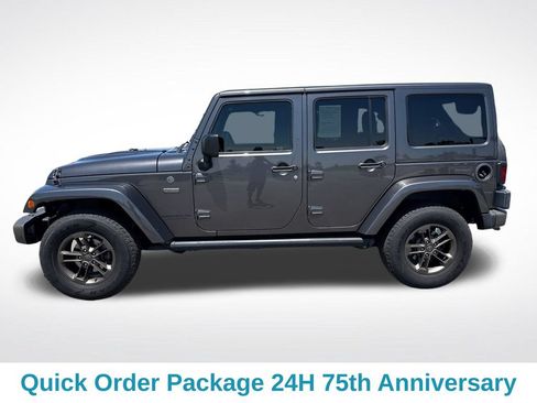 Used 2016 Jeep Wrangler Unlimited Sahara AWD/4WD image 3