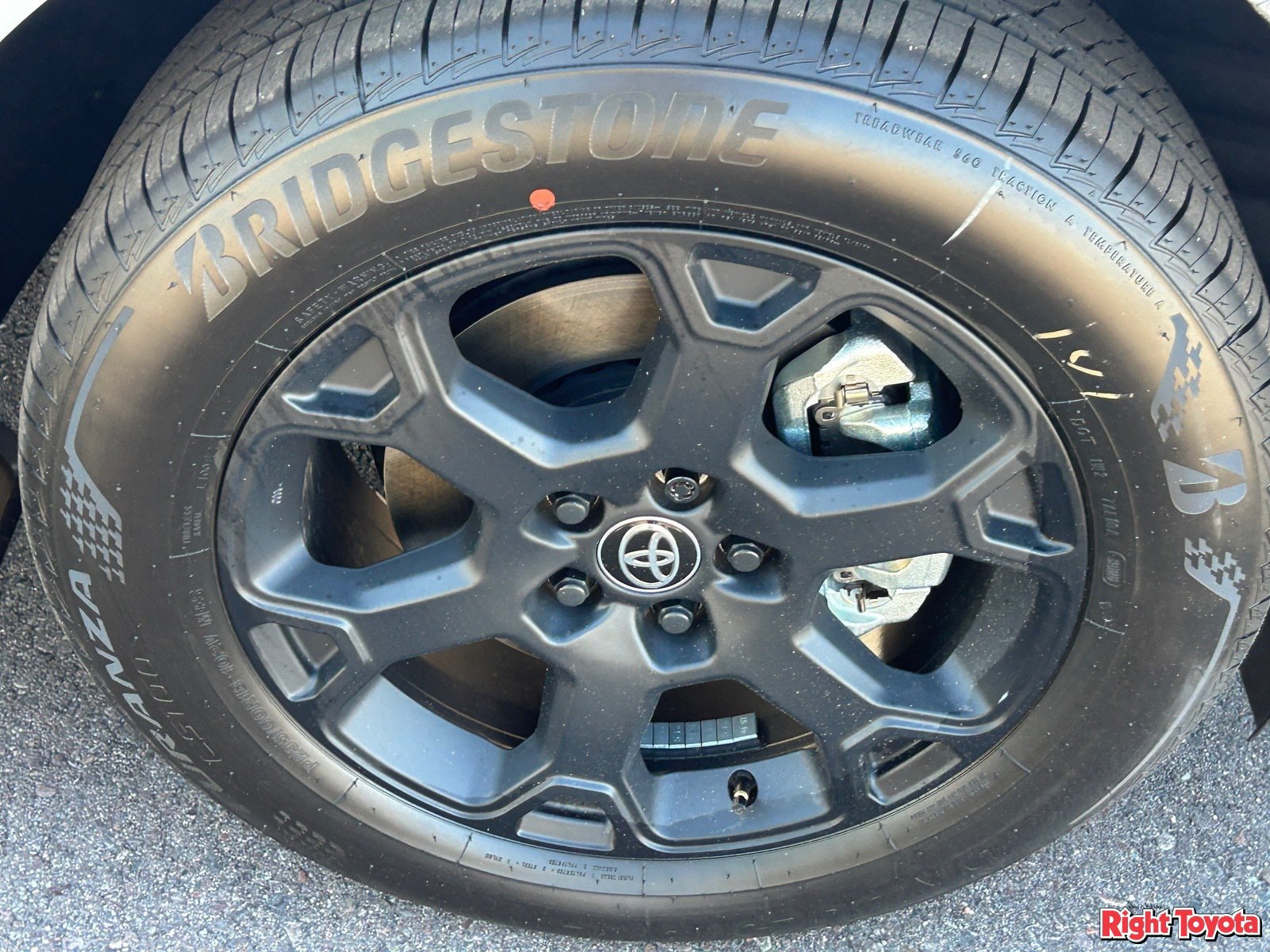New 2026 Toyota Sienna XLE Woodland Edition AWD/4WD image 10