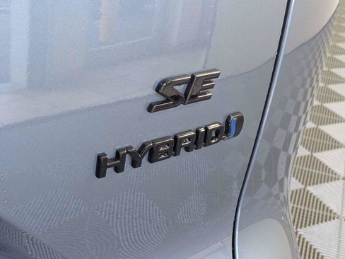 Used 2024 Toyota Corolla Cross AWD Hybrid image 8