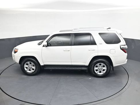 Used 2016 Toyota 4Runner SR5 Premium AWD/4WD image 27