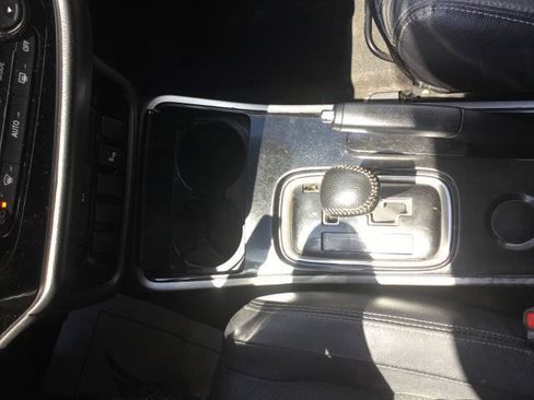Used 2018 Mitsubishi Outlander SEL FWD image 19