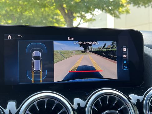 Certified 2025 Mercedes-Benz GLA 250 image 28