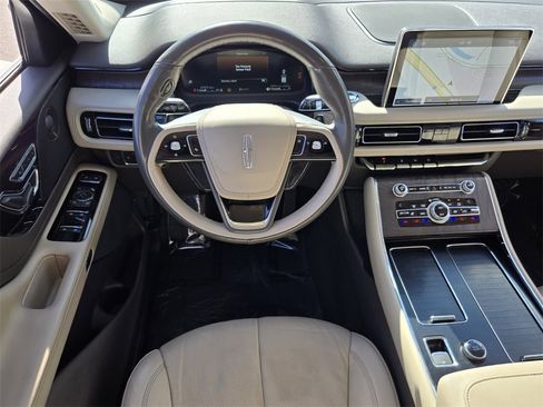Used 2020 Lincoln Aviator Reserve w/ Equipment Group 201A image 12