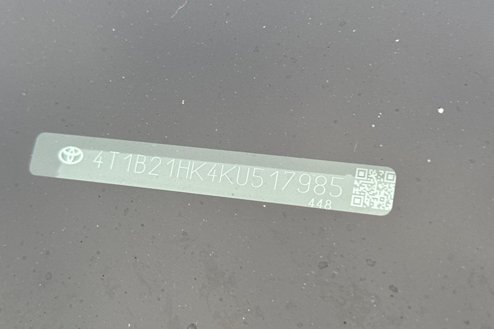 Used 2019 Toyota Camry XLE FWD image 2