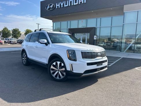 Used 2021 Kia Telluride EX w/ EX Premium Package AWD/4WD image 3