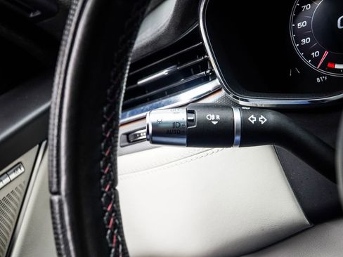 Used 2021 Jaguar F-PACE SVR AWD/4WD image 33