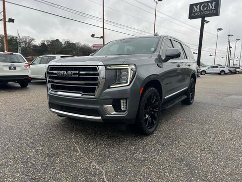 Used 2022 GMC Yukon SLT w/ SLT Premium Package image 11