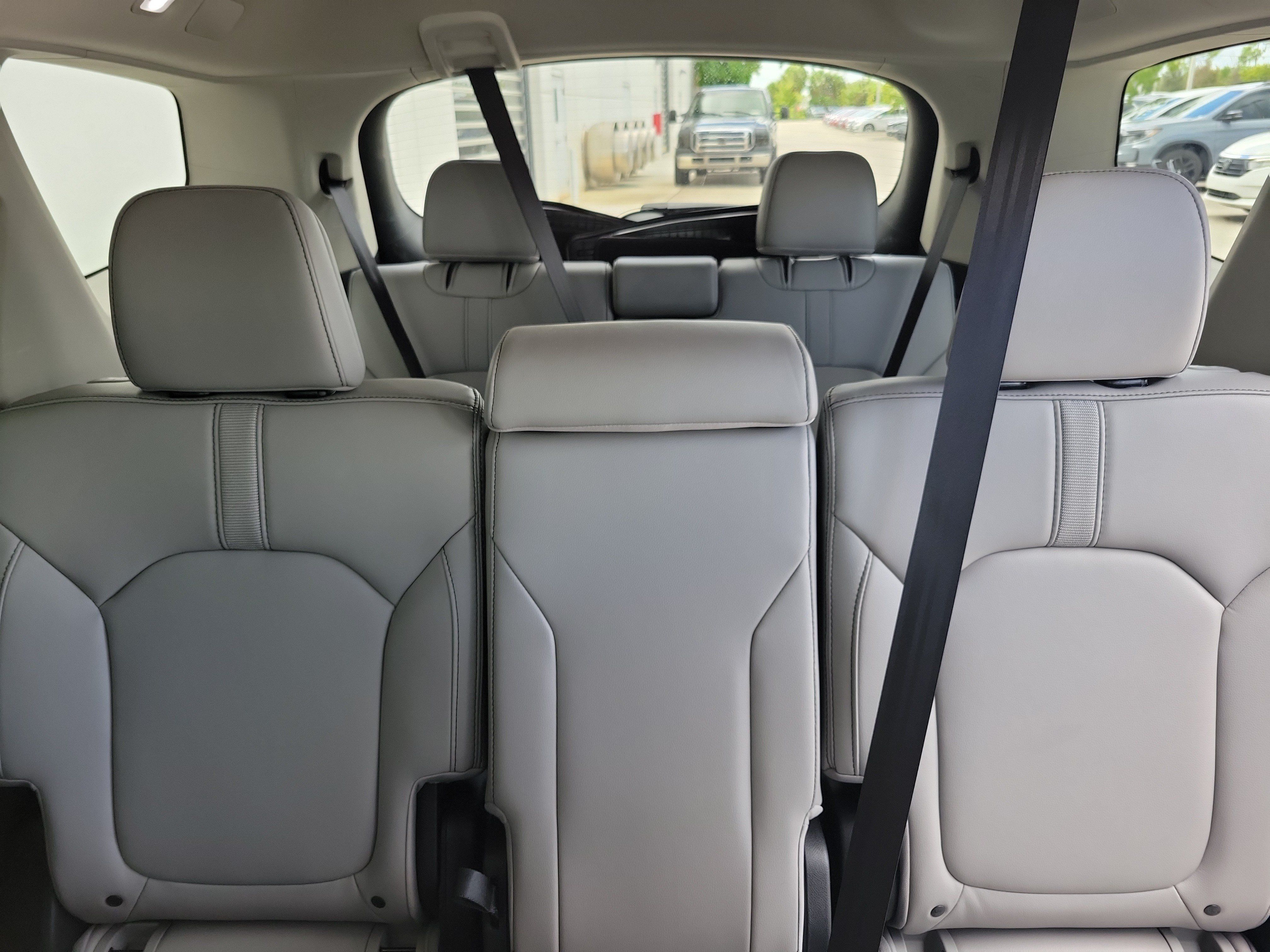 Used 2025 Honda Pilot Touring image 19