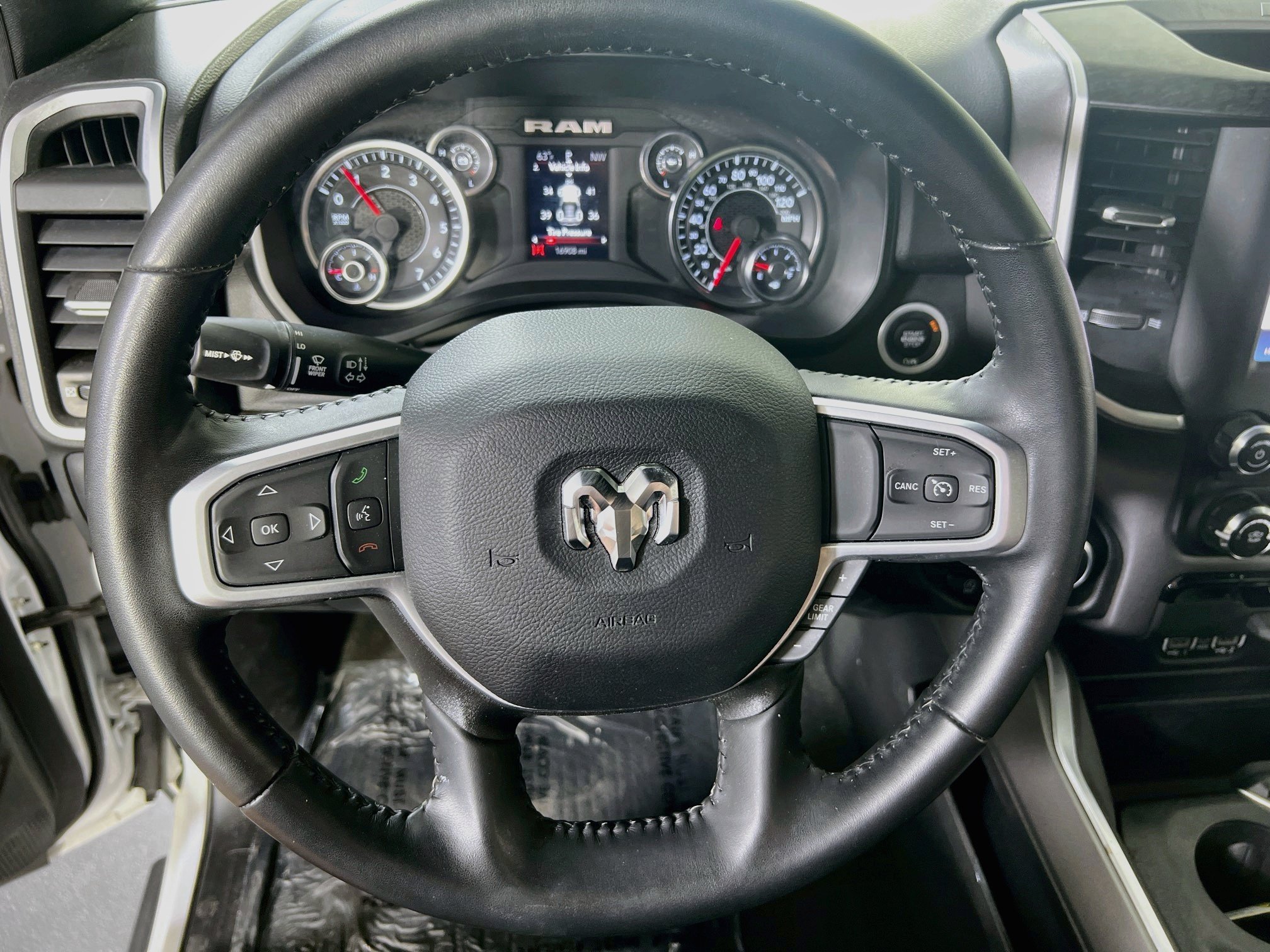 Used 2023 RAM 1500 Big Horn AWD/4WD image 11