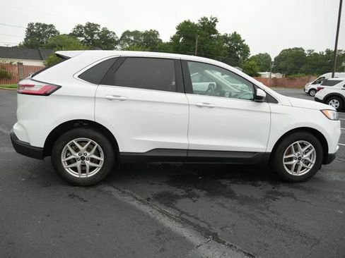 Used 2024 Ford Edge SEL AWD/4WD image 11