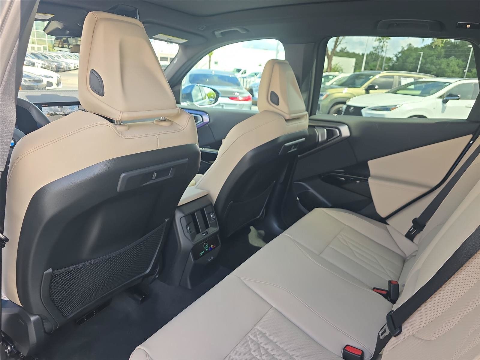 Used 2026 BMW X3 xDrive30i w/ Premium Package AWD/4WD image 12