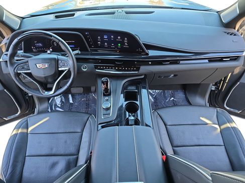 Used 2024 Cadillac Escalade Sport w/ LPO, ONYX Package image 9