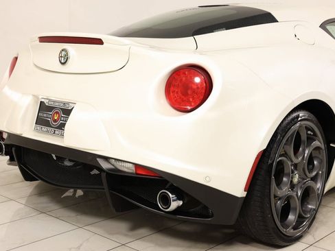 Used 2015 Alfa Romeo 4C Base w/ Leather Interior Group image 33