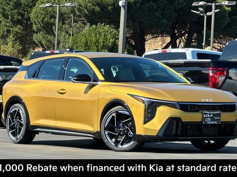 New 2026 Kia K4 GT-Line FWD image 2