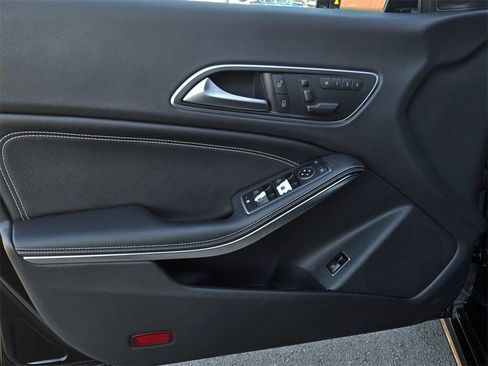 Used 2015 Mercedes-Benz CLA 250 image 10