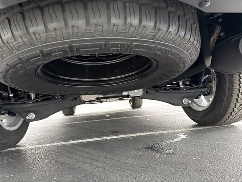 New 2025 Ford Expedition Active image 37