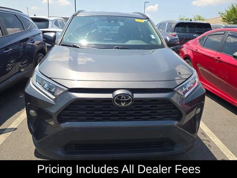 Used 2021 Toyota RAV4 XLE FWD image 2