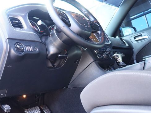 Used 2021 Dodge Charger R/T image 40