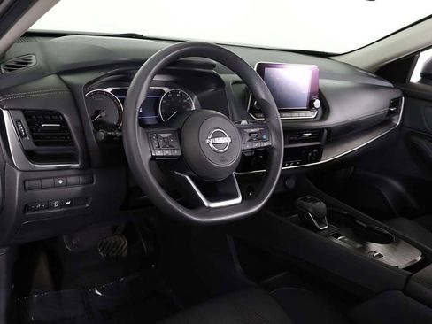 Used 2024 Nissan Rogue SV FWD image 25