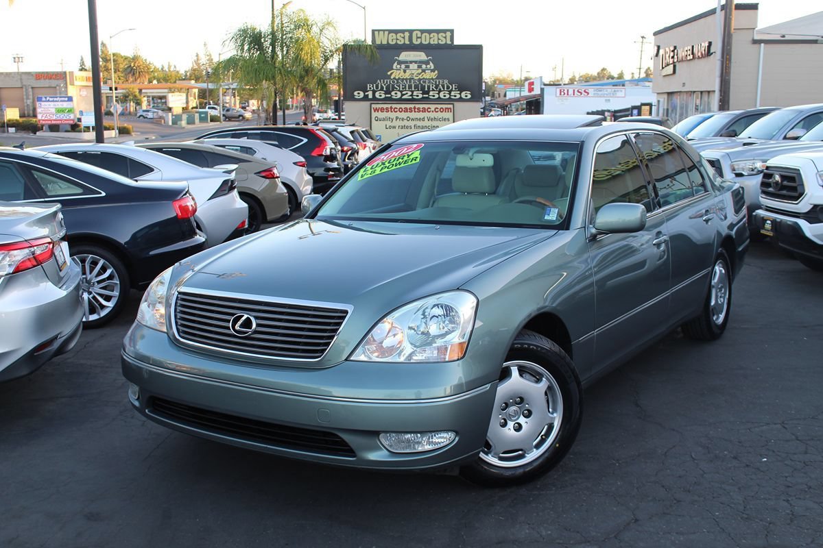 Used 2002 Lexus LS 430 w/ Navigation/Mark Levinson Pkg RWD image 2