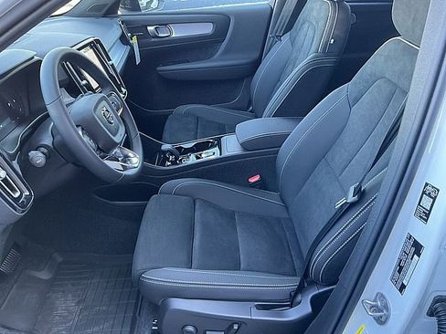 New 2026 Volvo XC40 B5 Ultra w/ Climate Package image 14