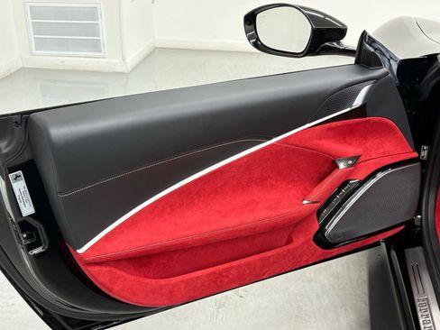 Used 2025 Ferrari Roma Spider image 30