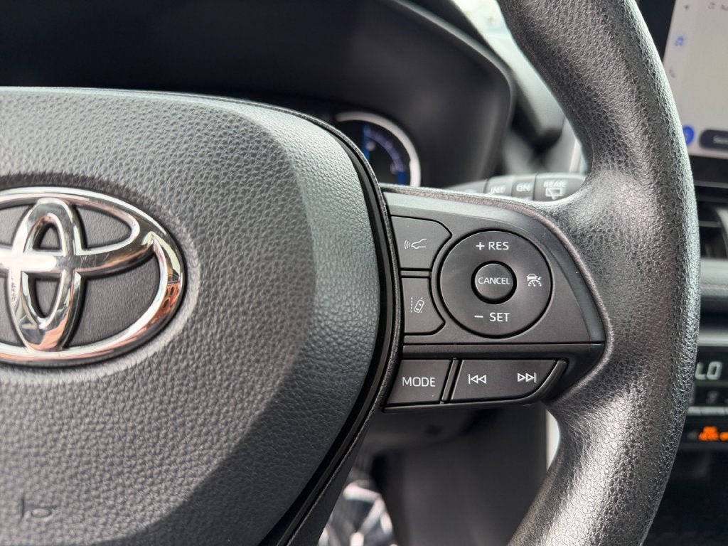 Used 2023 Toyota RAV4 XLE w/ Convenience Package AWD/4WD image 16