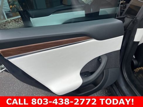 Used 2022 Tesla Model S image 12
