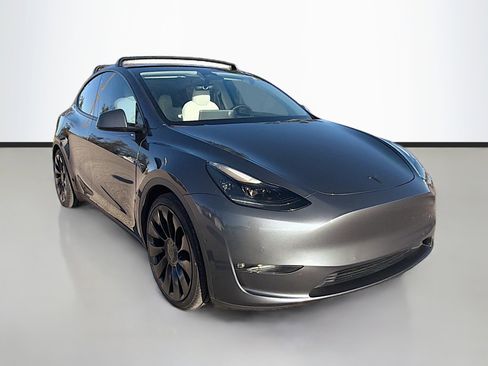 Used 2022 Tesla Model Y Performance image 7
