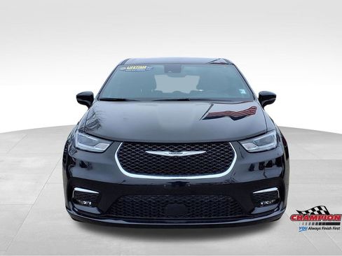 Used 2026 Chrysler Pacifica Select FWD image 2