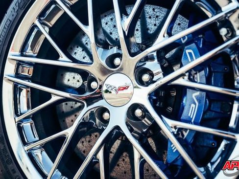 Used 2011 Chevrolet Corvette ZR1 w/ Preferred Equipment Group RWD image 3