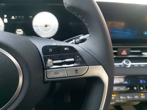 New 2025 Hyundai Elantra SEL w/ Cargo Package image 18