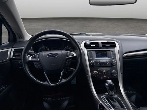 Used 2013 Ford Fusion SE FWD image 27