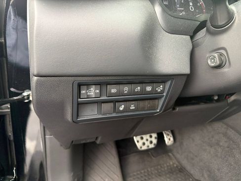Used 2025 Toyota Tundra Platinum w/ TRD Off-Road Package AWD/4WD image 13