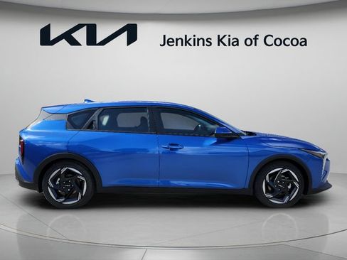 New 2026 Kia K4 EX FWD image 2