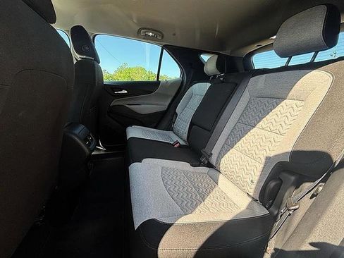 Used 2023 Chevrolet Equinox LS FWD image 29