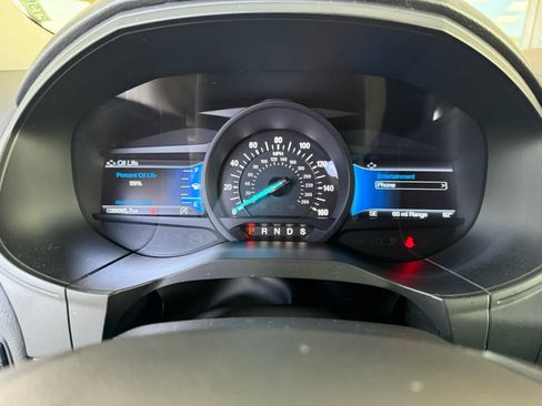 Certified 2024 Ford Edge SEL w/ Convenience Package AWD/4WD image 3