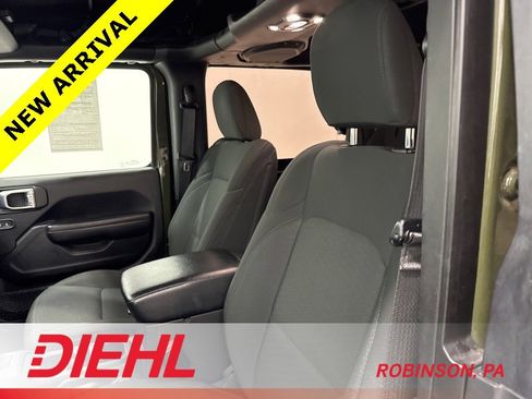 Used 2022 Jeep Wrangler Willys image 14