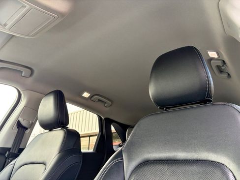 Used 2022 Ford Escape SEL w/ Technology Package image 25