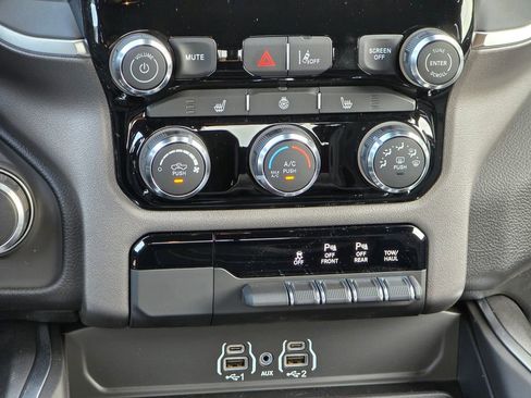New 2026 RAM 1500 4x4 Crew Cab image 27