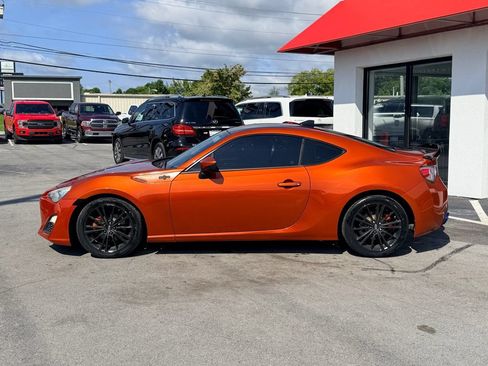 Used 2015 Scion FR-S RWD image 3