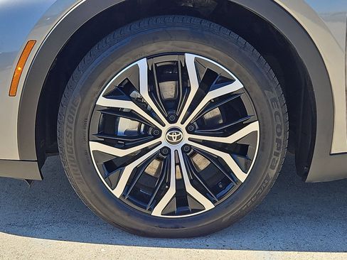 Used 2025 Toyota Crown Nightshade image 12