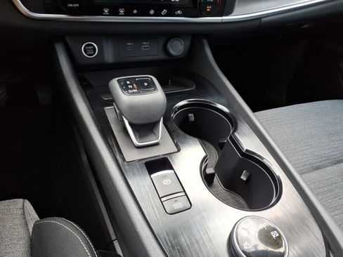 Certified 2023 Nissan Rogue SV AWD/4WD image 21