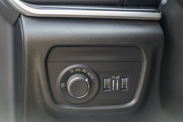 Used 2023 Jeep Grand Cherokee Altitude AWD/4WD image 48