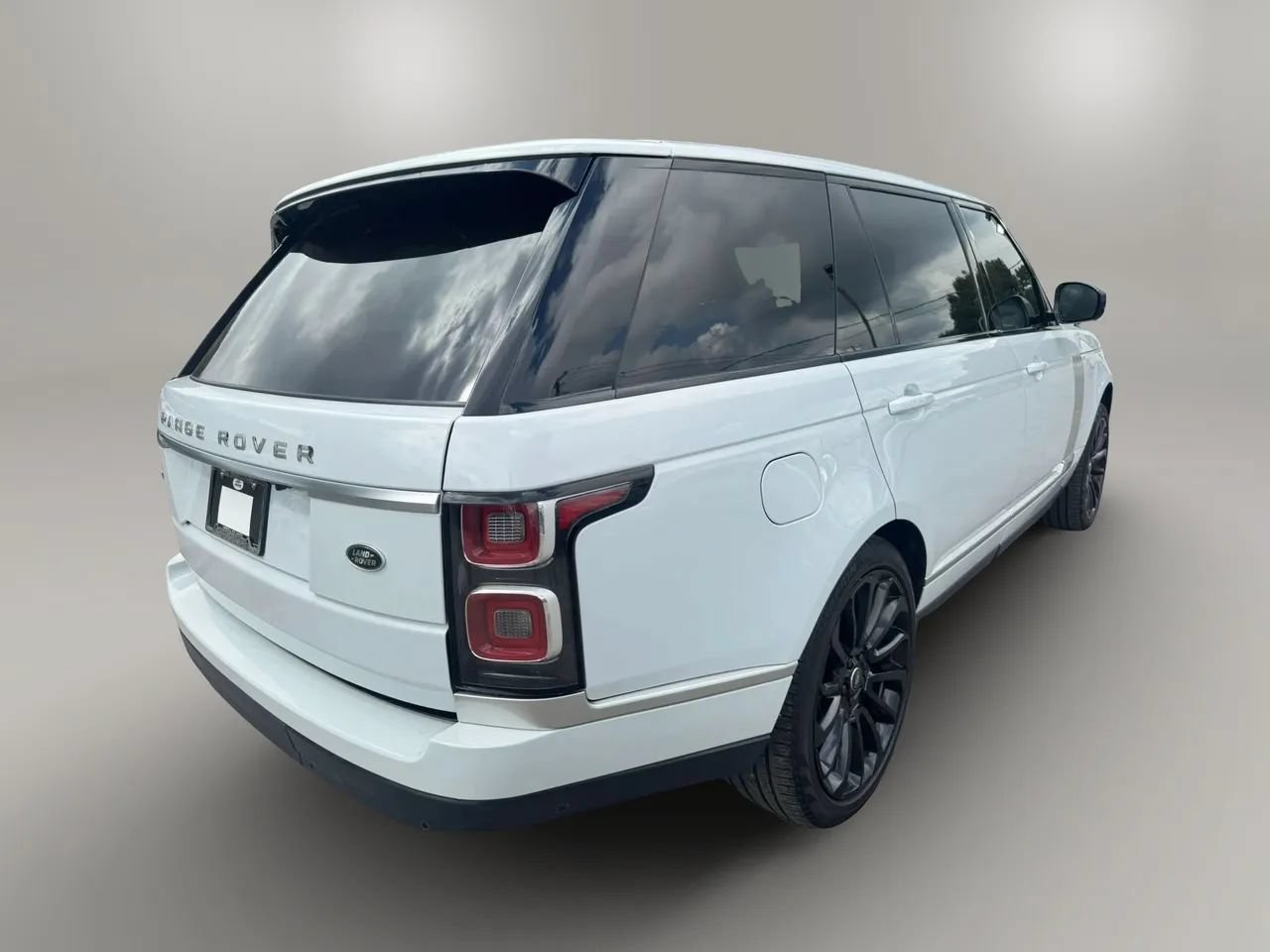 Used 2019 Land Rover Range Rover Long Wheelbase Supercharged AWD/4WD image 9