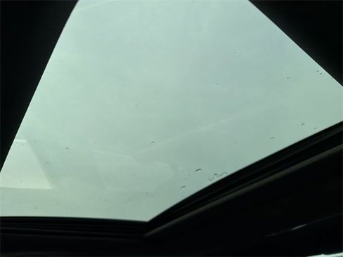 Used 2020 BMW 330i xDrive 330i xDrive w/ Driving Assistance Package image 13